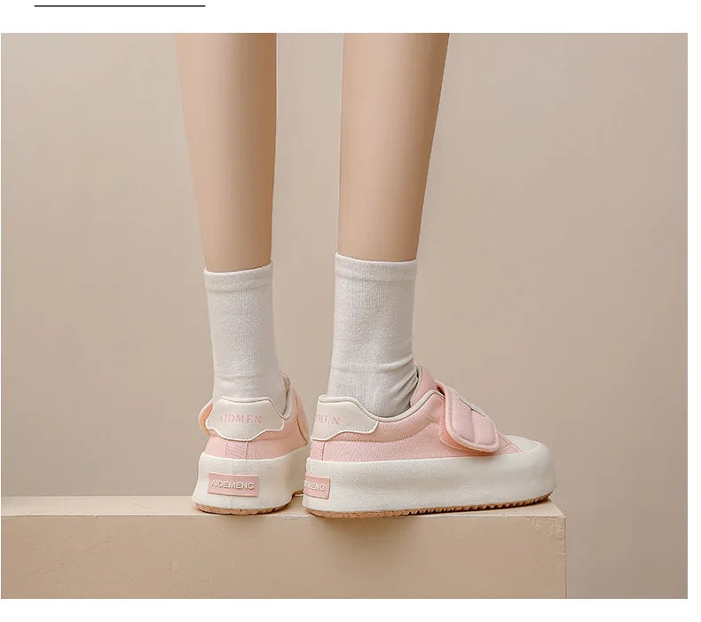 New Women Sneakers Fashion Comfortable Bread Shoes Trend Board Shoes Convenient Thick Sole Casual Sneakers