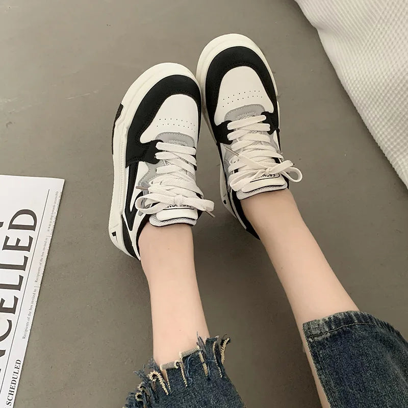 Brand Leather Women's Sneakers White Platform Woman Sports Sneakers Female Vulcanized Shoes Sneakers Casual Ladies Trainers2024