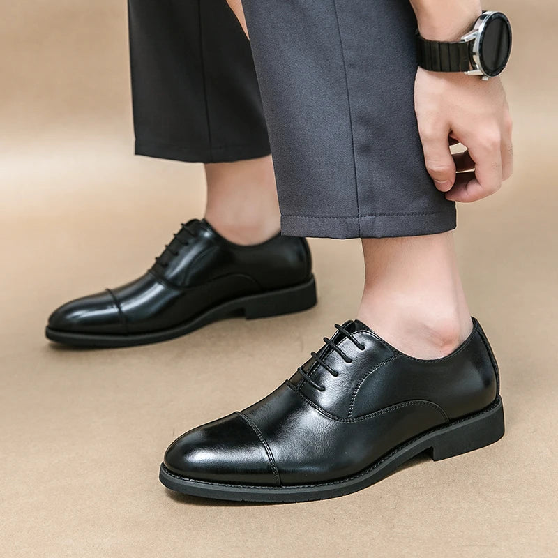 New Men Dress Shoes Luxury Brand Business Leather Shoes for Mens Comfortable Pointed Social Shoe Male Black Casual Wedding Shoes