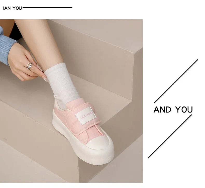 New Women Sneakers Fashion Comfortable Bread Shoes Trend Board Shoes Convenient Thick Sole Casual Sneakers